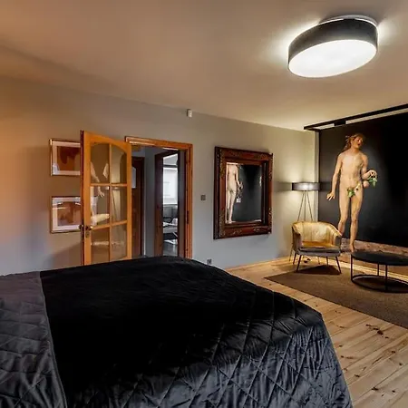 Villa Huge & Luxury House - 6 Floors- 6 Bedrooms - Center