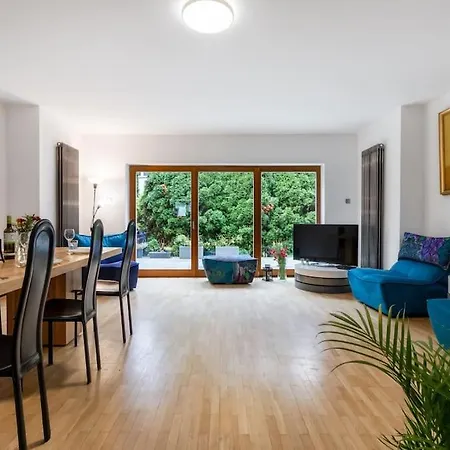 Villa Huge & Luxury House - 6 Floors- 6 Bedrooms - Center