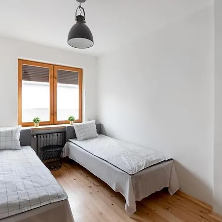 Huge & Luxury House - 6 Floors- 6 Bedrooms - Center Villa Warszawa